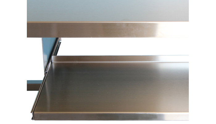 STAINLESS STEEL VETERINARY ADMIN. STATION